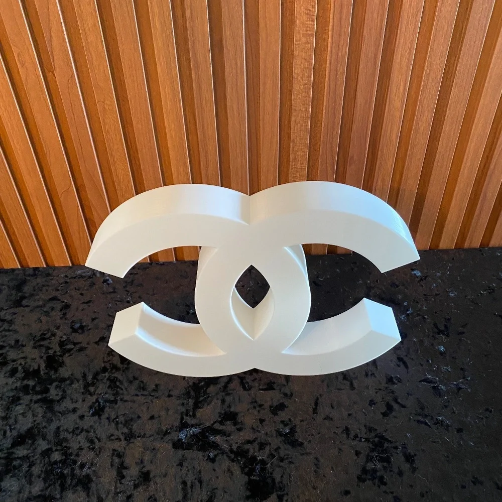 Rare LARGE CC White Art Decor - Picture 3 of 4